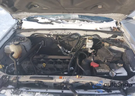 2010 Ford Escape Limited из США, поврежденный, VIN 1FMCU0E70AKD39236